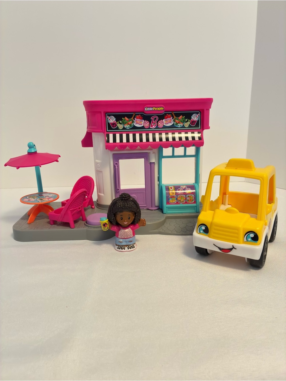 Fisher-Price Little People Barbie City Adventures Cafe Playset